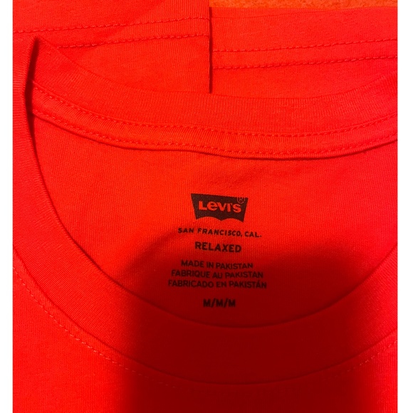 Levi’s orange tangerine 100% cotton High Peaks t-shirt NWT - Picture 7 of 9